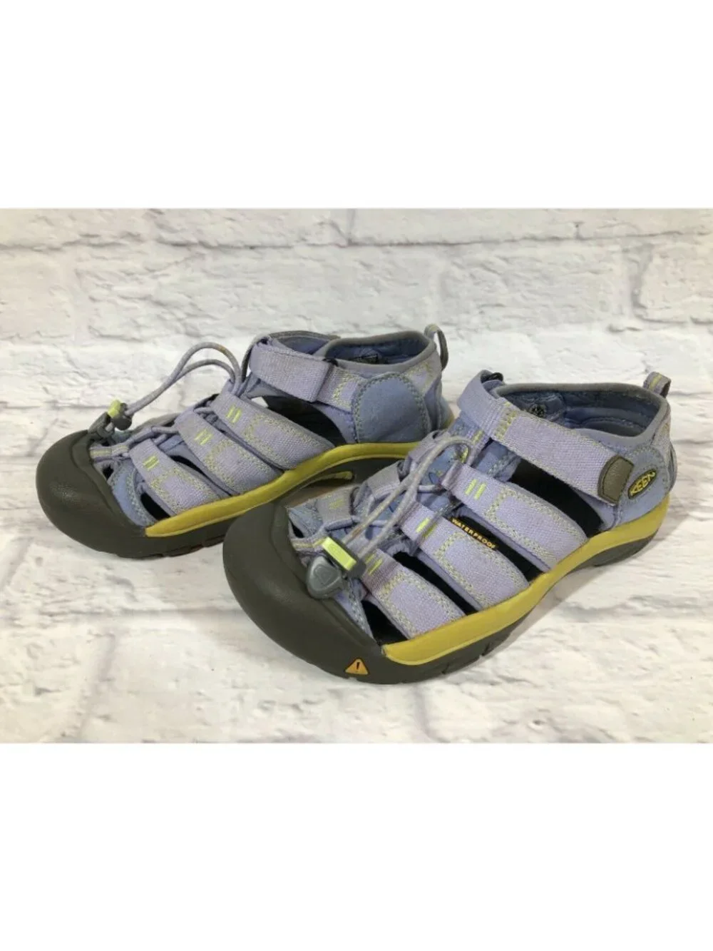 KEEN Girls 4 Newport Lavender Waterproof Sport Sandals